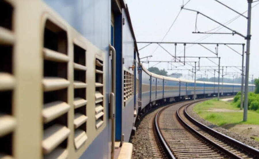 Telangana, Andhra Pradesh, And Karnataka Passengers Get Smoother Travel Options With Special Trains Running Between Major Cities, Towns, And Coastal Regions To Manage Peak Passenger Demand Telangana, Andhra Pradesh, And Karnataka Passengers Get Smoother Travel Options With Special Trains Running Between Major Cities, Towns, And Coastal Regions To Manage Peak Passenger Demand