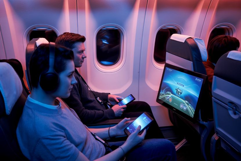 United Airlines Launches First Starlink-Equipped Mainline Flight with High-Speed Wi-Fi