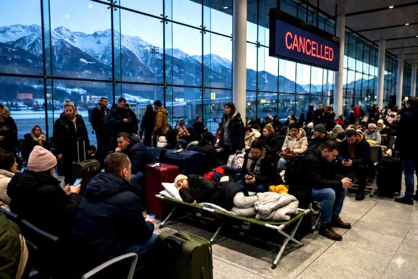 Major Travel Chaos Hits Canada as Air Canada, Jazz, Porter, and More Airlines Face 15 Cancellations and Over 250 Delays in Toronto, Vancouver, Montréal, Calgary, Ottawa, Halifax, Edmonton, Winnipeg, Quebec City, and Victoria