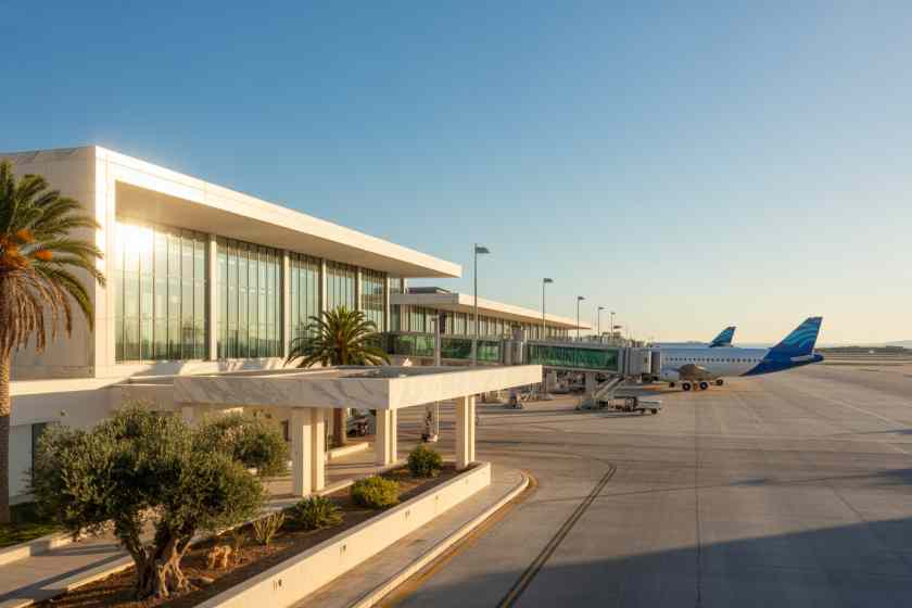 Tourism Boom In Athens: Record Passenger Numbers At Airport Offset By Rising Costs