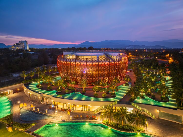 Axi Plaza Launches On Vietnam’s Beach‑front Peninsula: A New Landmark For Cam ranh!