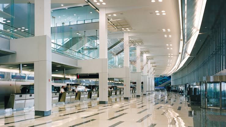 Us Airports In Travel Chaos As Philadelphia International Airport Sees Uncertain Shutdown Forces Leading To Flight Delays, Security Closures, And Unpaid Tsa Workers – Will Your Holiday Travel Be Affected?