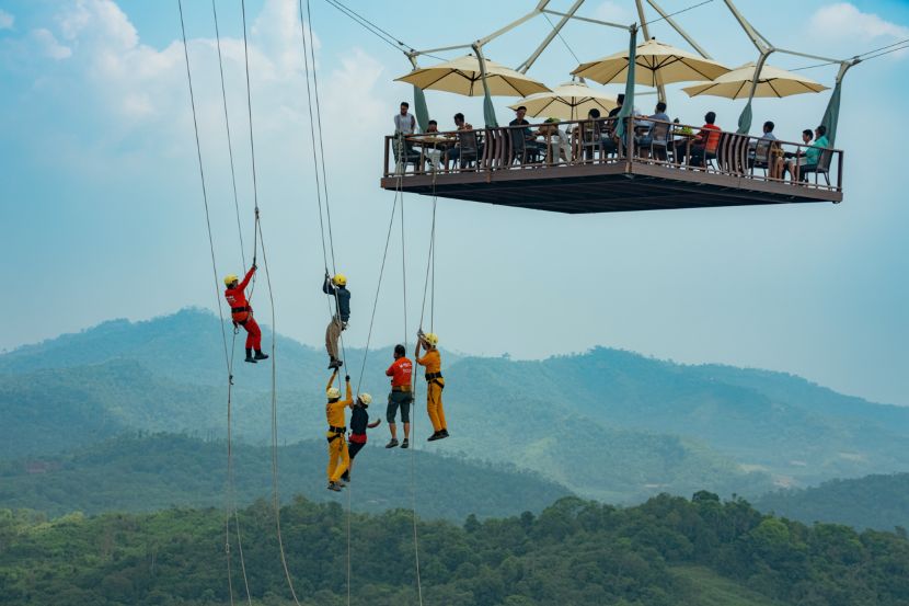 Kerala’s Sky-dining Experience In Anachal Interrupted By Crane Failure: Tourists Rescued From Suspended Restaurant – Everything You Need To Know About The State’s Adventure Tourism