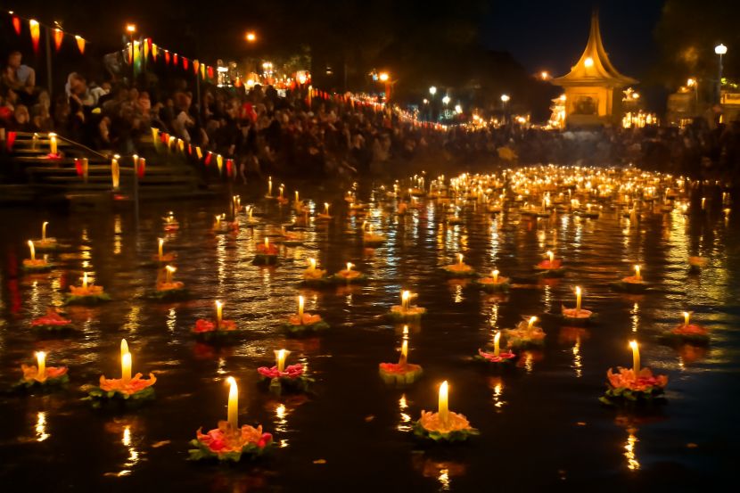 Exploring Loy  krathong Festival 2025, Thailand’s Magical River Light Event