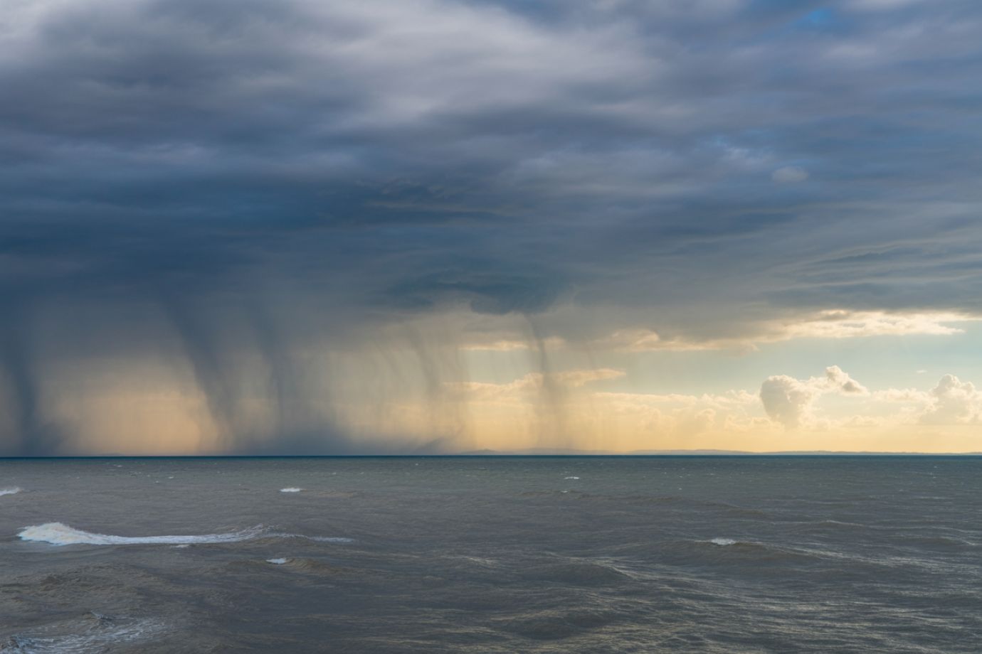 Hazardous Seas Warning For The Oregon Coast, Us: What Tourists Need To Know! Hazardous Seas Warning For The Oregon Coast, Us: What Tourists Need To Know!