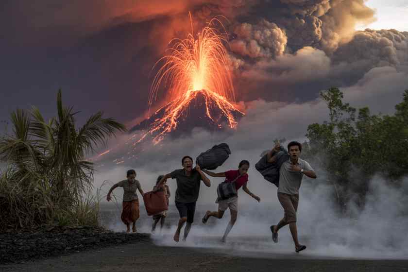 Volcanic Eruption in East Java Now Disrupts Trekking Tourism, Sparking Safety Concerns for Travelers