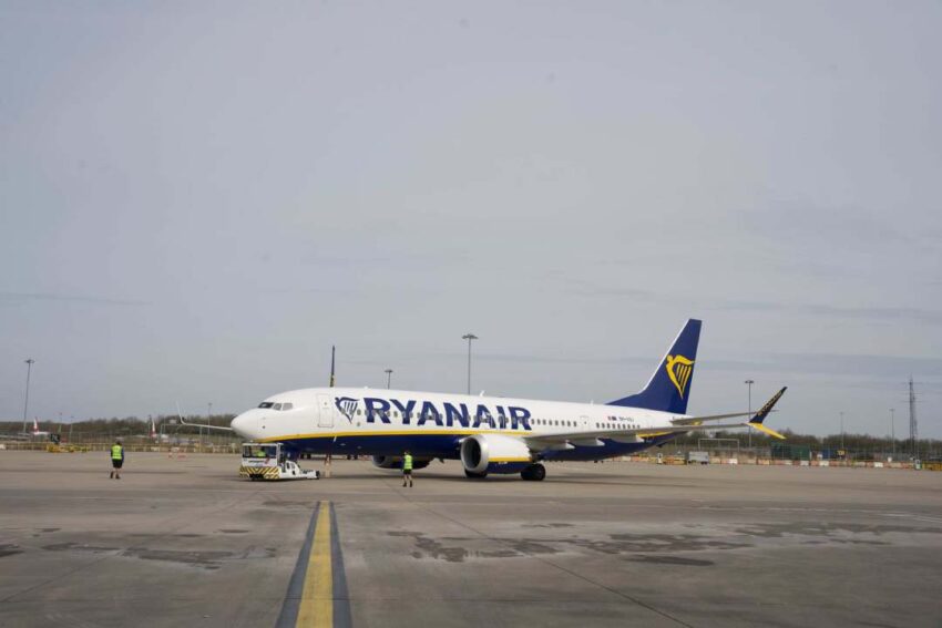 Wizz air or ryanair cheapest non-stop flights 2 - travel and tour world Azores Tourism Shock: Ryanair Pulls Out Flights in 2026 – Impact on Visitors and Local Economy