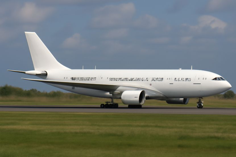 Aeroplane - travel and tour world Dramatic emergency landing near bae warton, lancashire