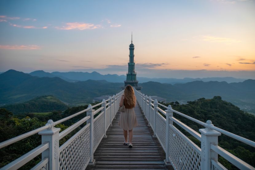 Seamlessly explore top destinations across southeast asia with emirates asia pass.