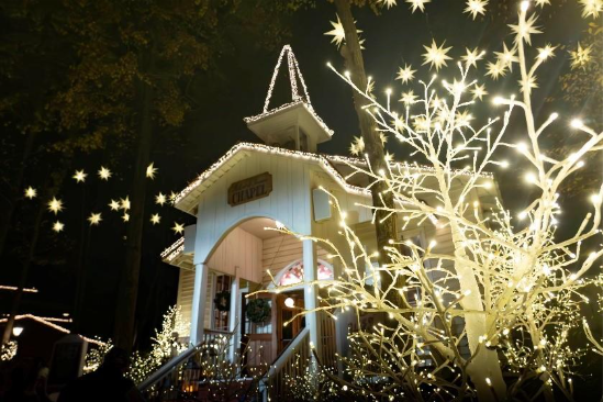Tennessee’s Magical Holiday Lights: Thirteen Must-Visit Destinations for a Winter Wonderland Experience Tennessee’s Magical Holiday Lights: Thirteen Must-Visit Destinations for a Winter Wonderland Experience