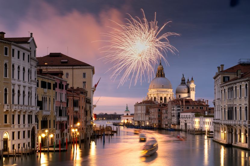 Celebrate christmas and new year 2025 in italy's iconic cities like Venice, Verona, Messina, Padua, and more. Discover the best attractions, hotels, and festive events.
