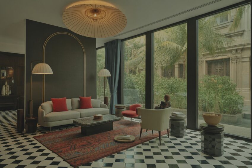 W hoteli - svijet putovanja i obilaska W hotels predstavlja novu sezonu hotelskih priča, bilježeći spontane trenutke putovanja.