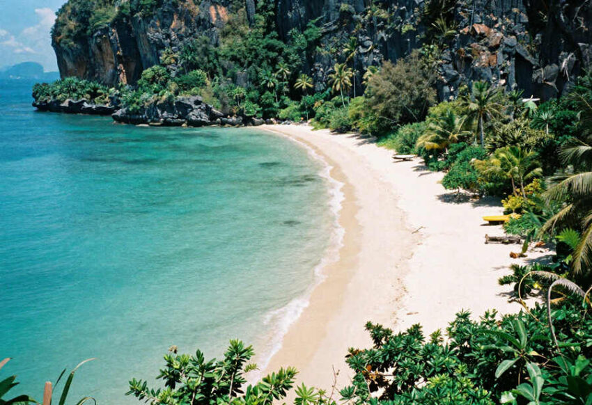 Dominican Republic Joins Brazil, Finland, And Ireland As UK Issues High-Priority Travel Advisory For Frost Season Amid Passport Delays, Security Threats, And Border Restrictions