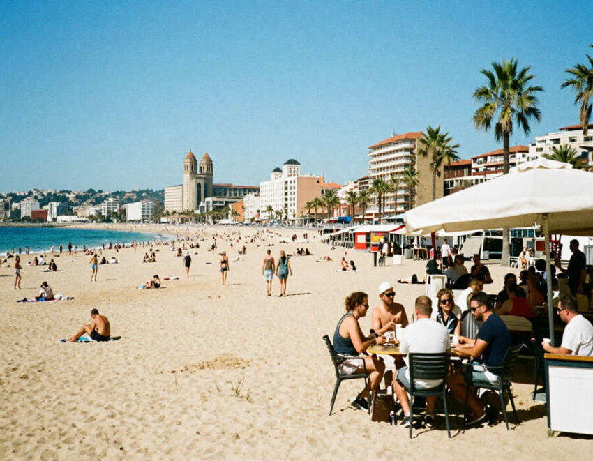 Freepik__35mm-film-photography-b - travel and tour world Spain
British tourists