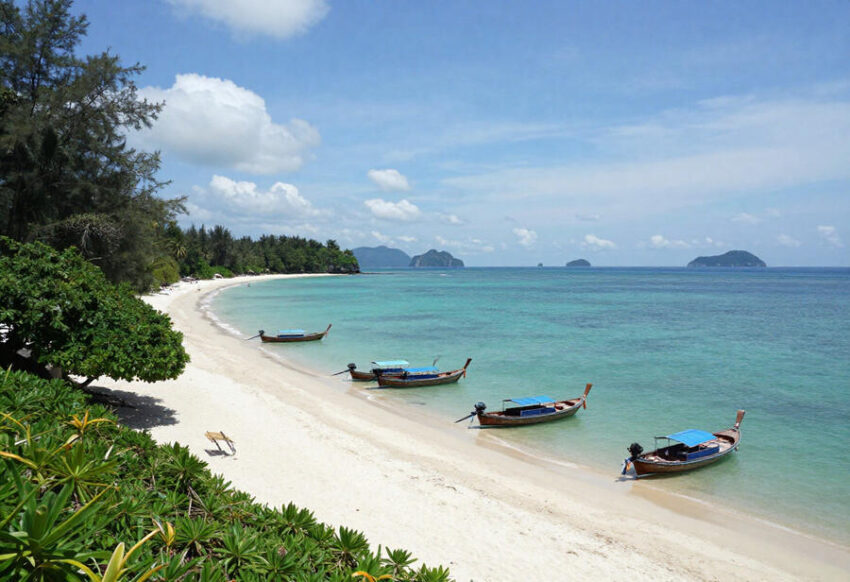 泰国击败美国、越南、阿联酋、马来西亚、英国等国家，成为 2025 年旅游季的最爱，