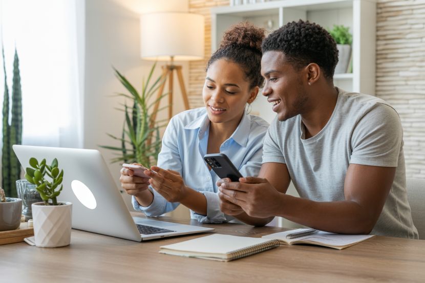 Travellers using booking tools to plan an affordable trip - travel and tour world Travellers using booking tools to plan an affordable trip