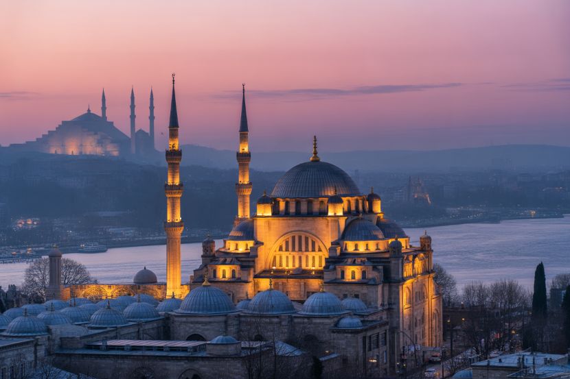 Travel Forecast 2026: Why Turkey and Egypt Are the New Alternatives to Overcrowded Europe