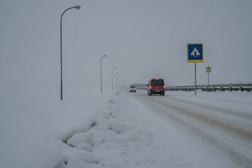 Ontario, Canada Braces For Hazardous Travel As Snow Squalls And Arctic ...