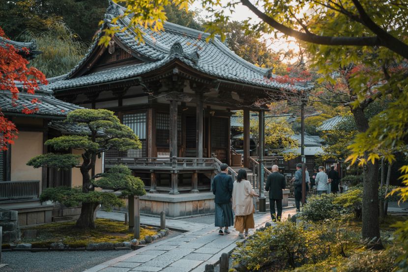 How to Travel to Japan on a Budget: Delicious Food and Iconic Sights Included