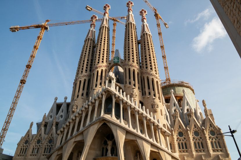 Barcelona&rsquo;s sagrada fam&iacute;lia reaches a new milestone in gaud&iacute; year 2026 with its tallest tower
