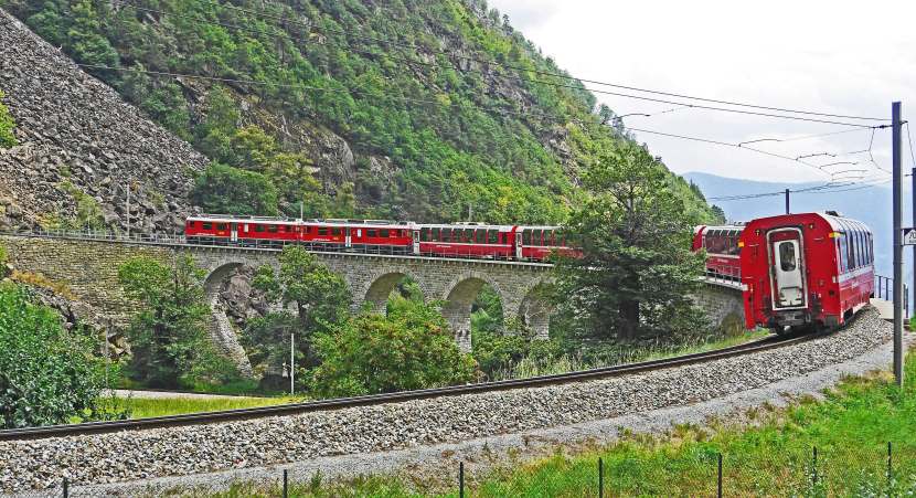 Exploring the bharat gaurav tourist train and its role in pilgrimage tourism.