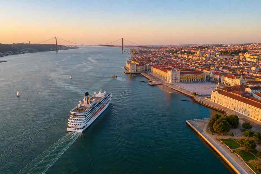 Cruise ship