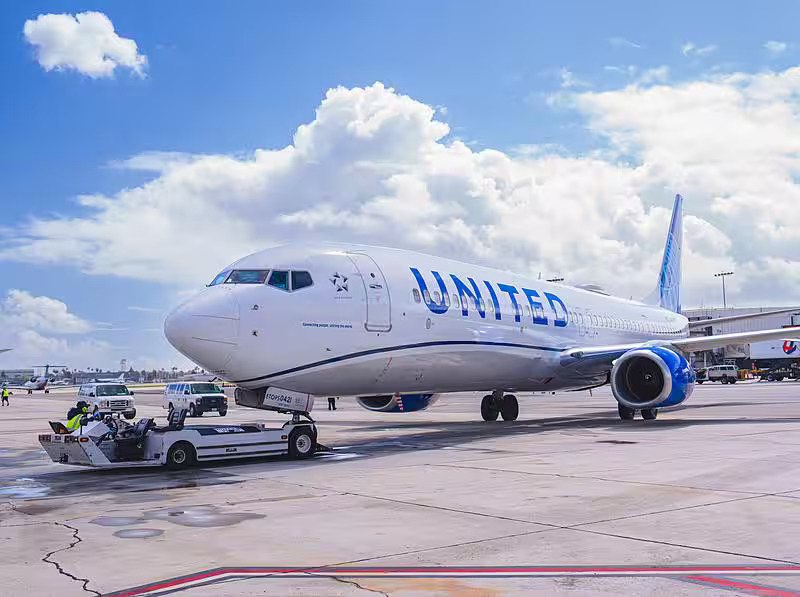 United airlines - travel and tour world United airlines