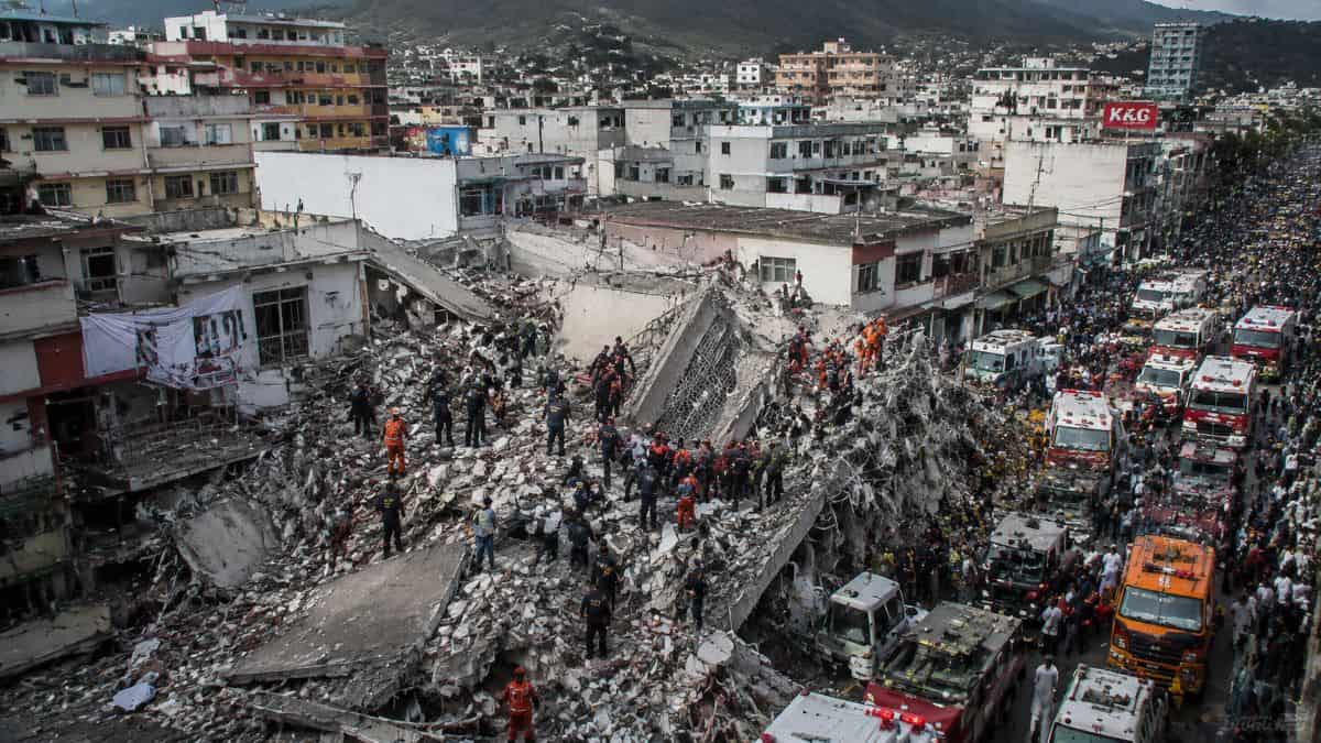 Caracas joins la guaira, aragua, carabobo, miranda and others rocked as venezuela earthquake triggers national emergency, tsunami warnings, mass destruction, airport shutdowns and widespread travel chaos across the caribbean region