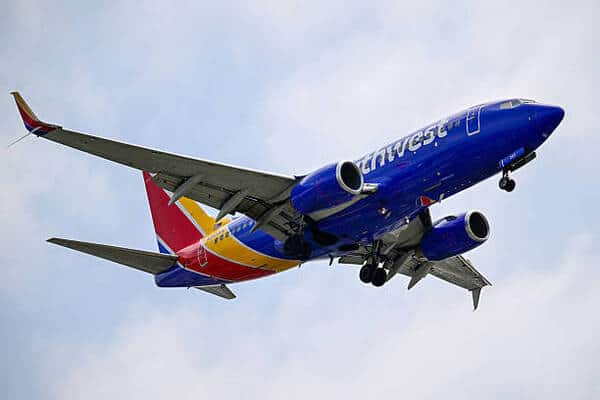 Gettyimages-2277663712-612x612 1 - travel and tour world Southwest airlines flight swa463, a boeing 737-8h4 from cincinnati to orlando makes a diversion at tampa international airport: the reason for the mid-air us route alteration