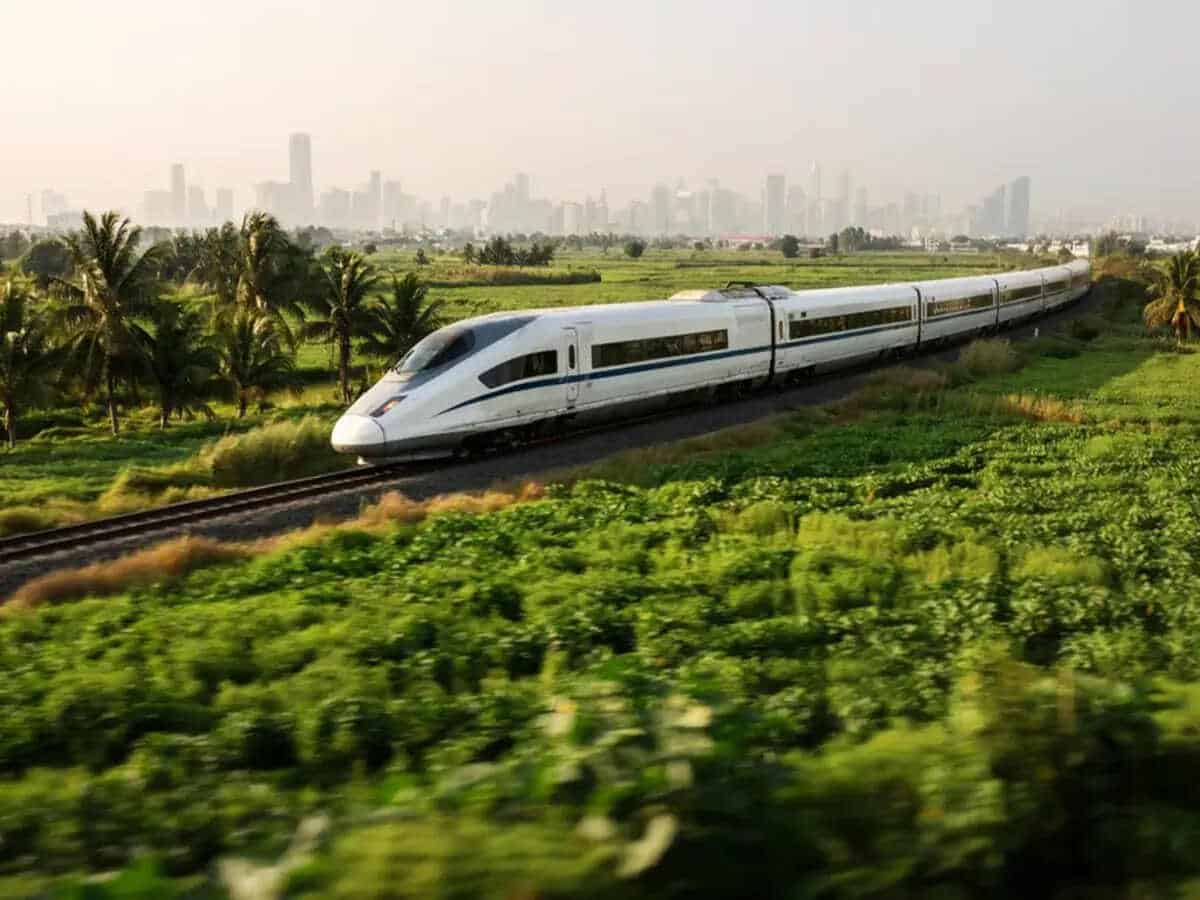 Asdny2oywd2zrqv51udejq2k - travel and tour world India
320-kmph bullet train