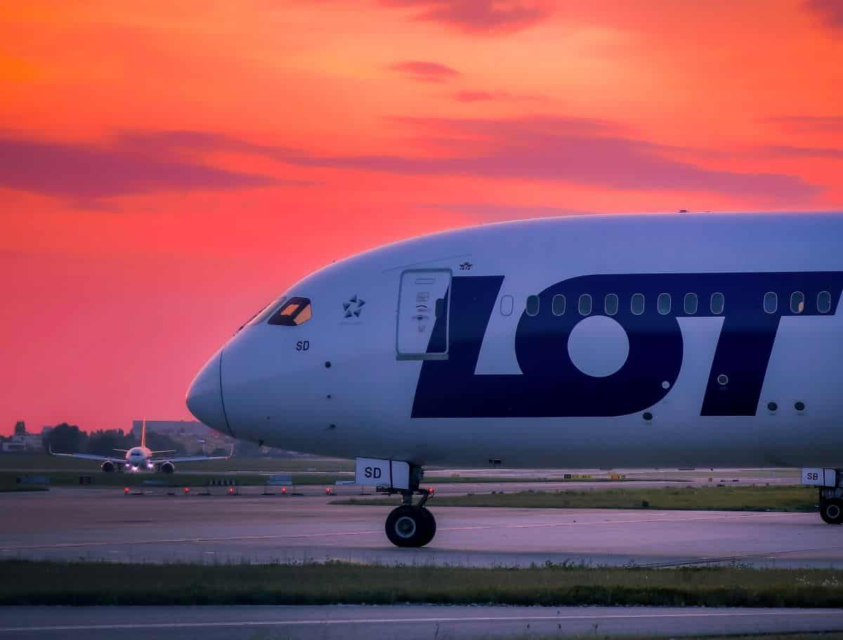 Lot polish airlines