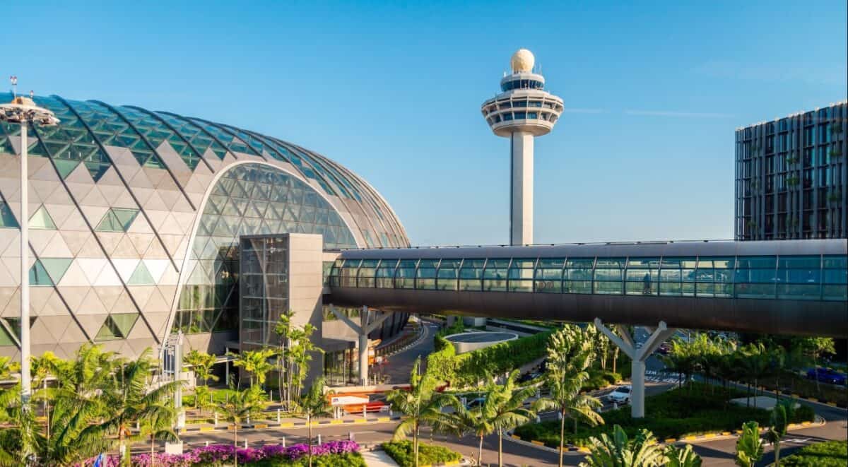 Changi airport, singapore aviation, passenger traffic 2026, airfreight statistics, terminal 5, caas