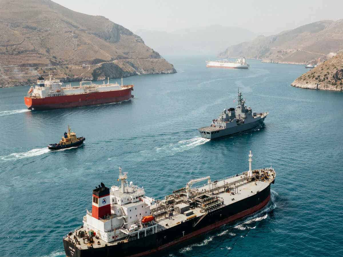 Strait of hormuz - travel and tour world Strait of hormuz