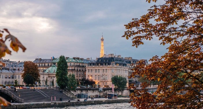 France super august tourism boom: paris leads record international spending growth in 2026