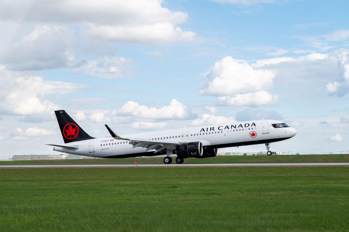Air canada - travel and tour world Air canada aircraft supporting global growth and international routes