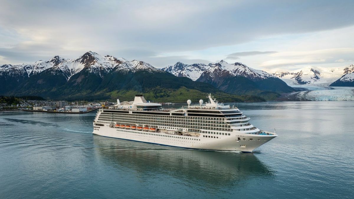 Alaska cruise tourism