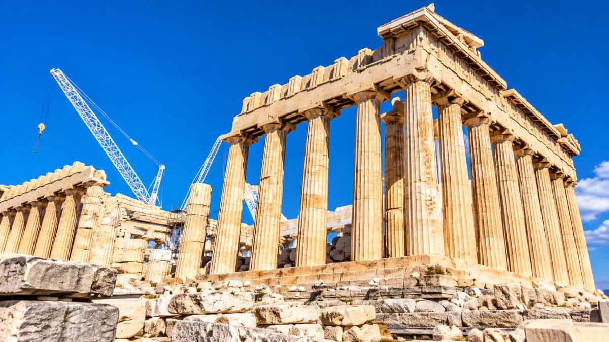 Athens acropolis representing greece&rsquo;s tourism sector amid rising package holiday and accommodation prices