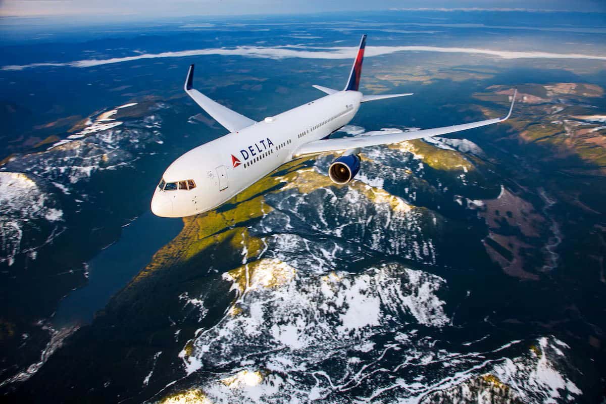 Delta airbus a330 diverted to porto after smoke filled the cabin on a barcelona-boston flight