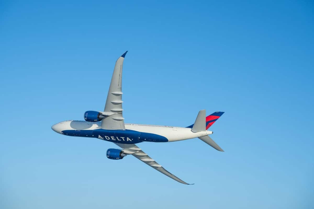 Delta boeing 757 returns to minneapolis after pilot medical emergency