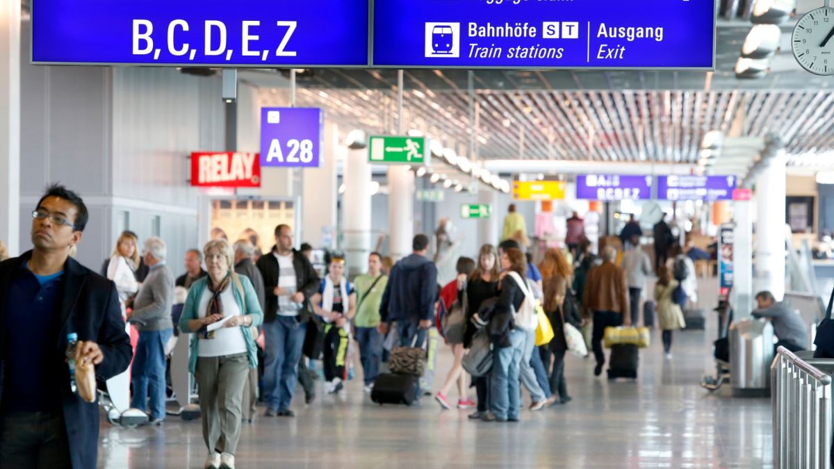 Europe sees hundreds of flights cancelled