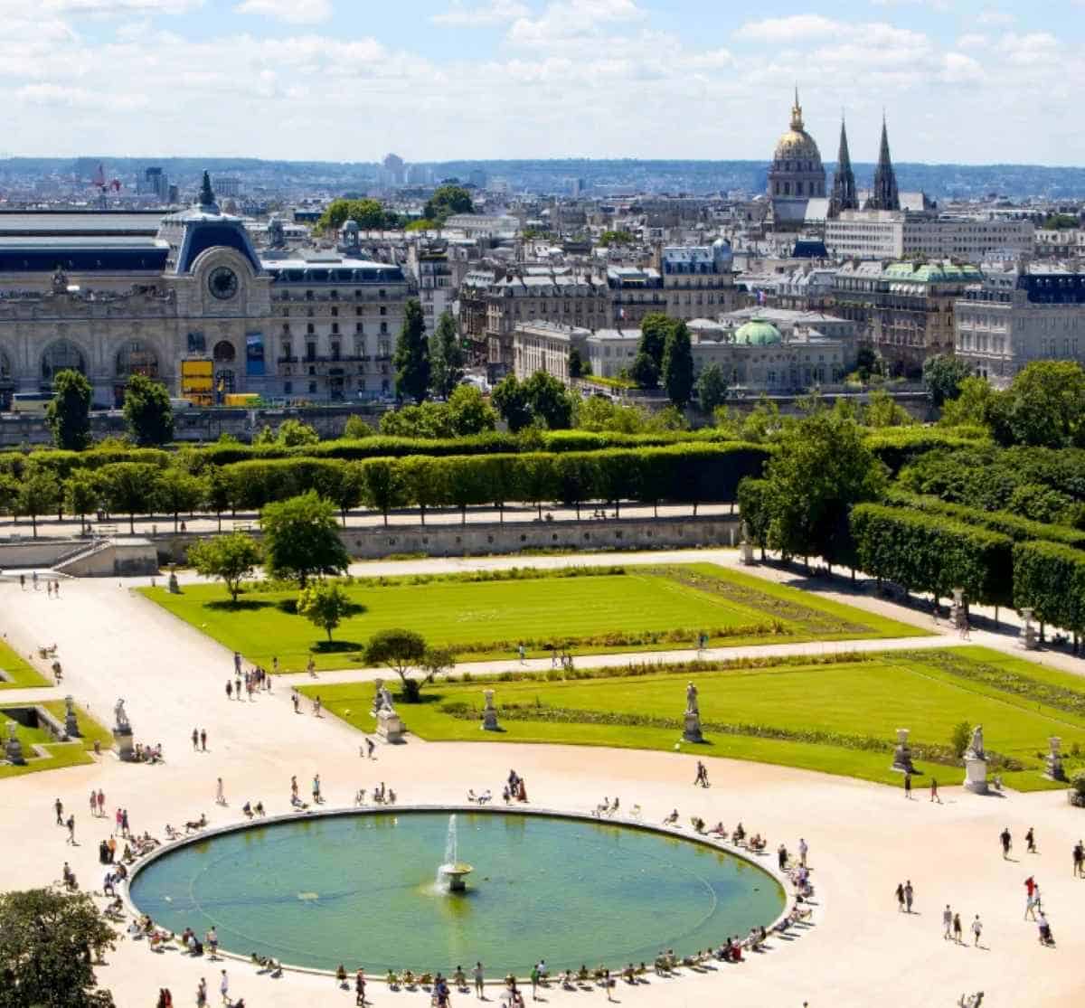 France heads towards record tourism receipts as visitor spending rises