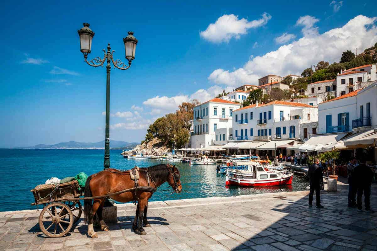 Greece
Witnesses Tourism
Hotels And Destinations
