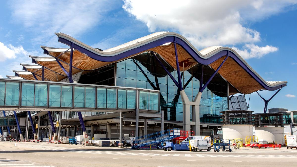 Flights disrupted at major airports in europe