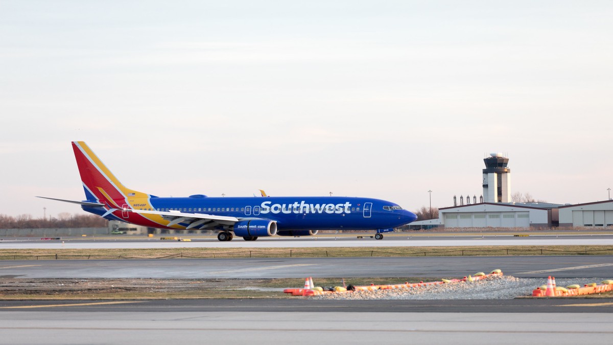 Us airlines face flight disruptions