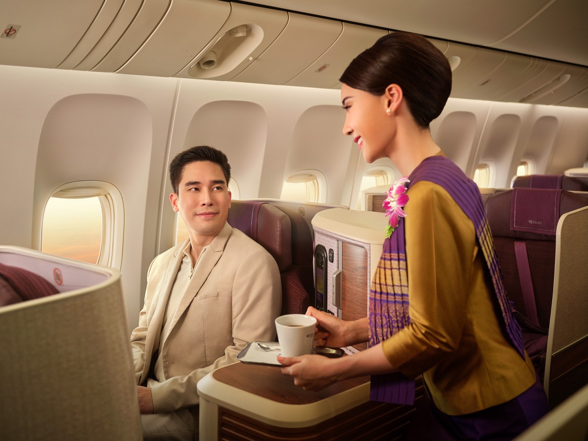 Thai airways next-generation royal silk business class suite and premium economy cabin interior