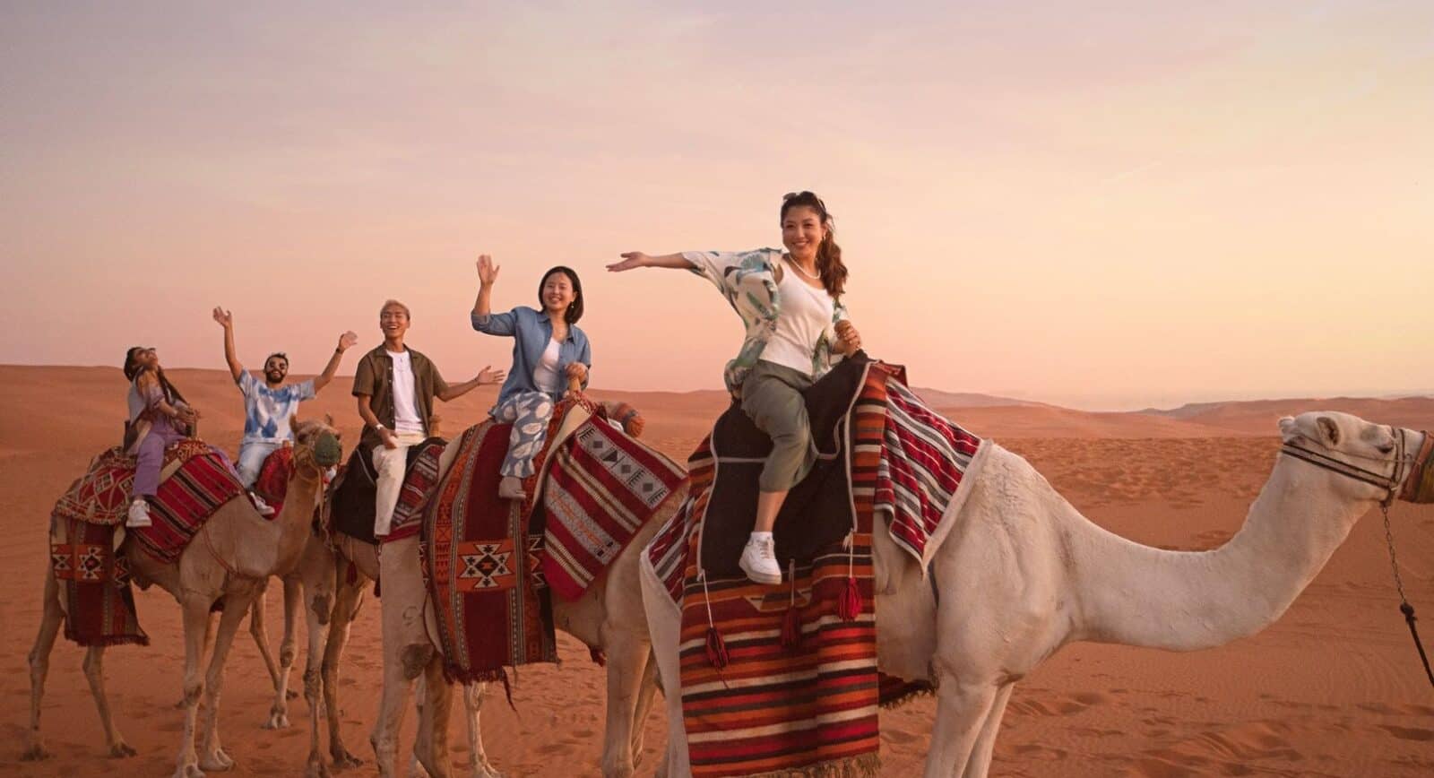 How mecca and riyadh are fueling saudi arabia tourism revenue despite a 13% drop in arrivals