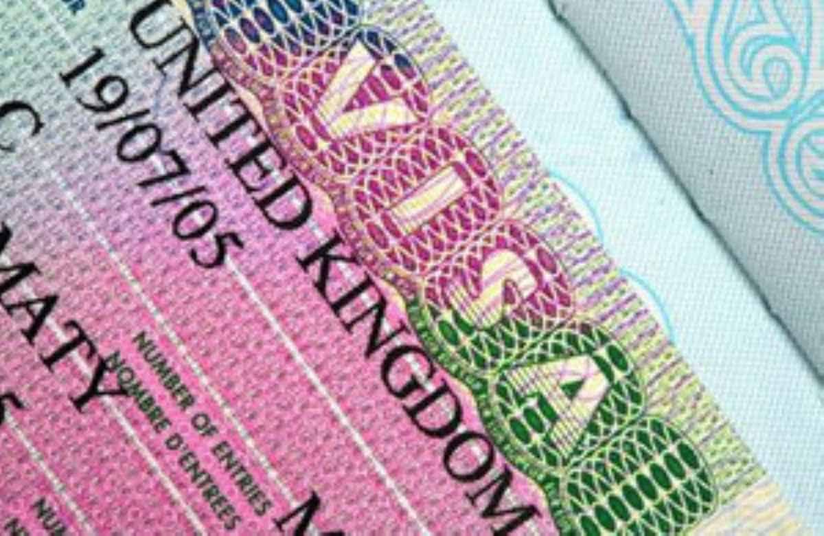 An informative travel advisory graphic highlighting transit visa requirements for international passengers flying through london, uk with a schengen visa.