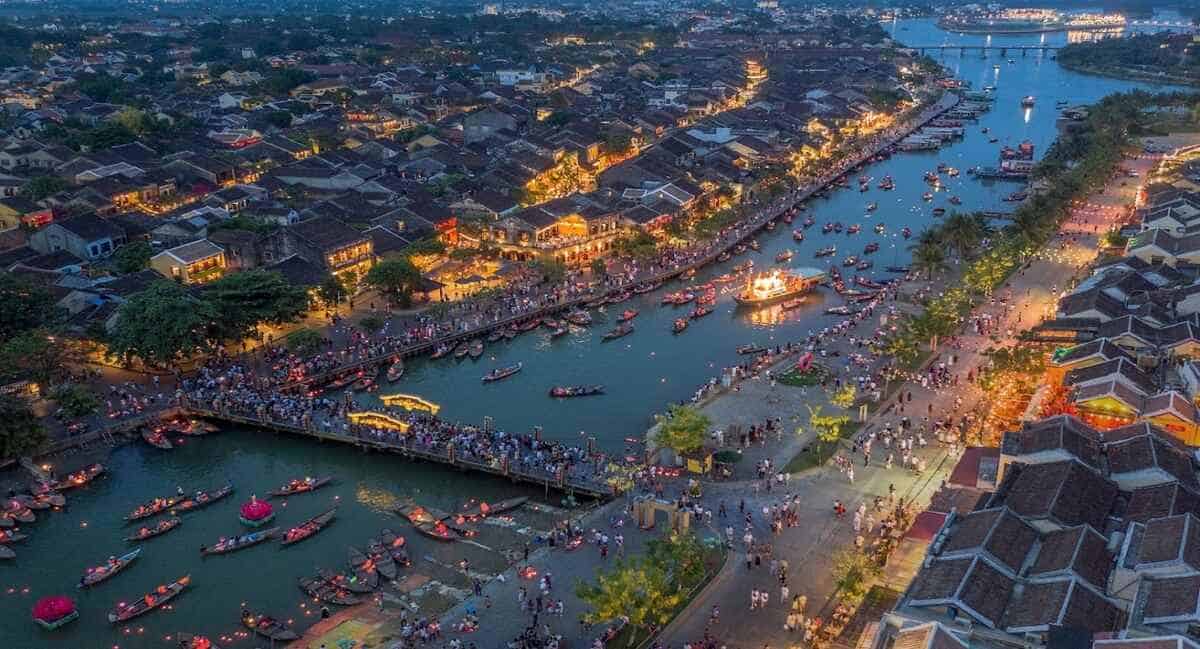 Khanh hoa smart tourist safety chatbot supporting international visitors in vietnam.