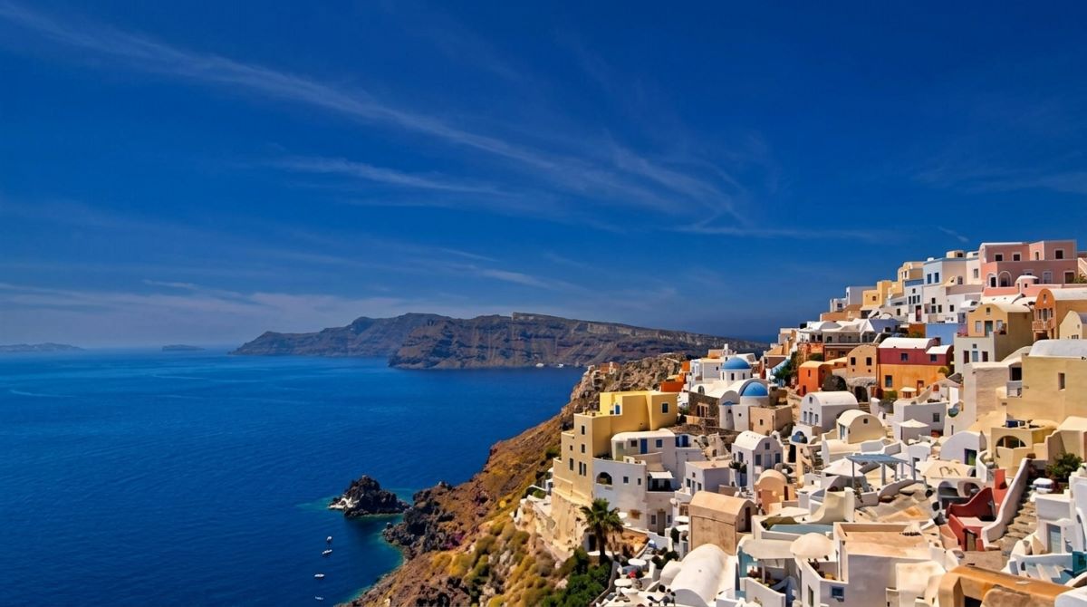 Greece stands with spain and others as foreign tourists drive europe&rsquo;s most tourism dependent hotspots