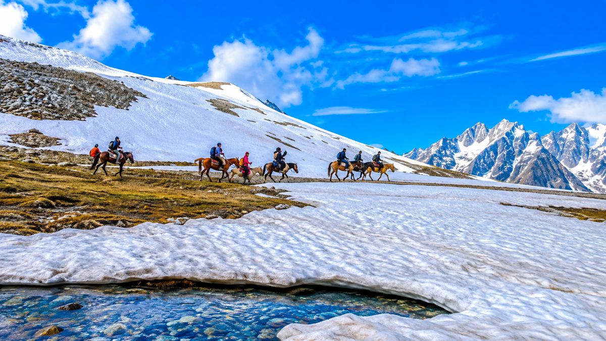 Yena&rsquo;s lodge riverside homestay in pahalgam surrounded by kashmir forests and the lidder river